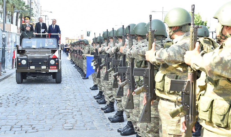 İzmir'de 30 Ağustos coşkusu