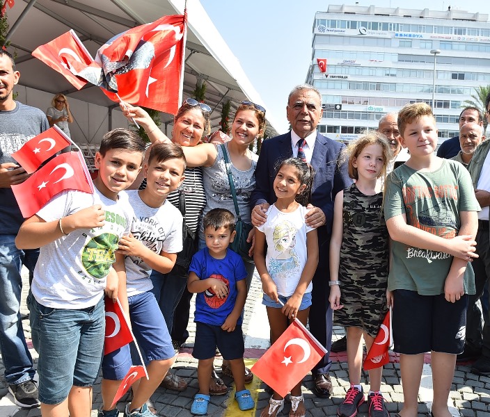İzmir'de 30 Ağustos coşkusu
