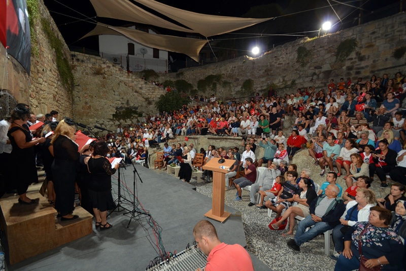 Foça'da 'Zafer' coşkusu