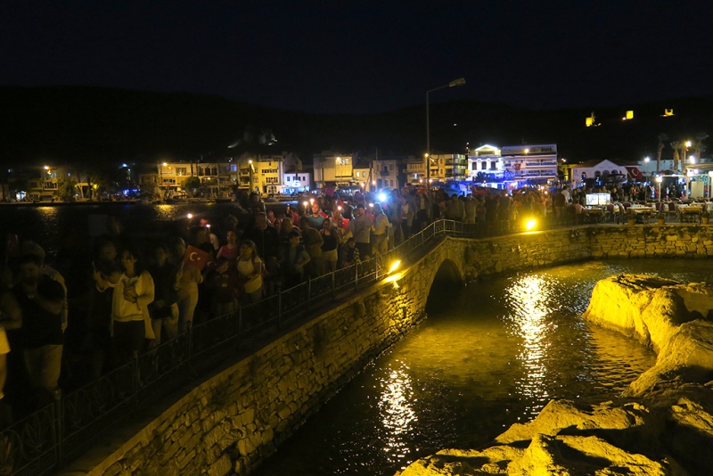 Foça'da 'Zafer' coşkusu