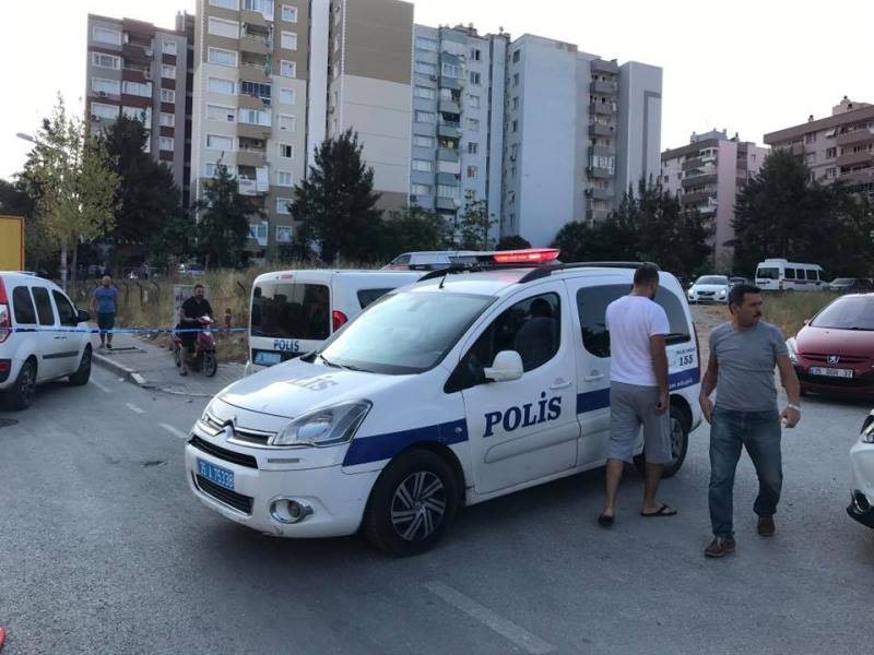 İzmir'de servis aracı geçerken patlama