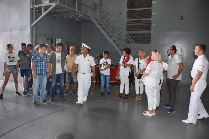 Harp gemileri İzmirlilerin ziyaretine açıldı