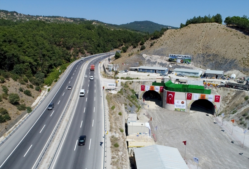 İzmir'deki tüneller ulaşımı rahatlatıyor