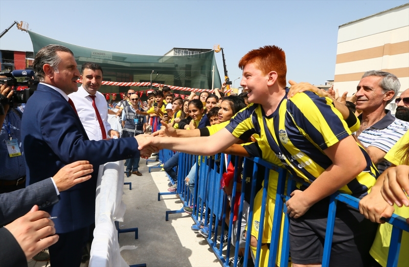 Başbakan 3 yeni stadın temelini attı