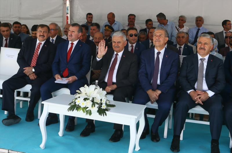 Başbakan 3 yeni stadın temelini attı