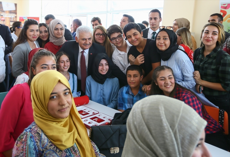 Başbakan 3 yeni stadın temelini attı