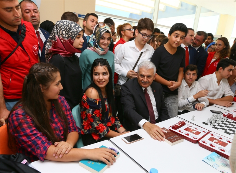 Başbakan 3 yeni stadın temelini attı