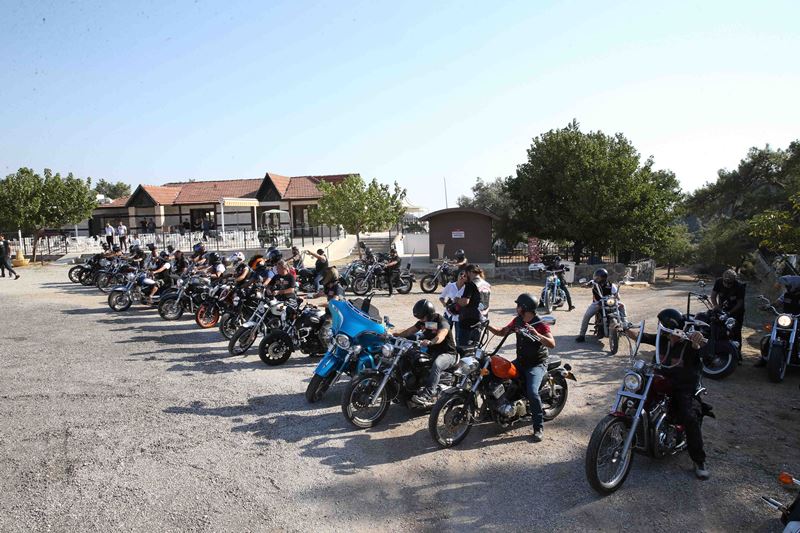 Başkan Akpınar ve motorculardan kent turu