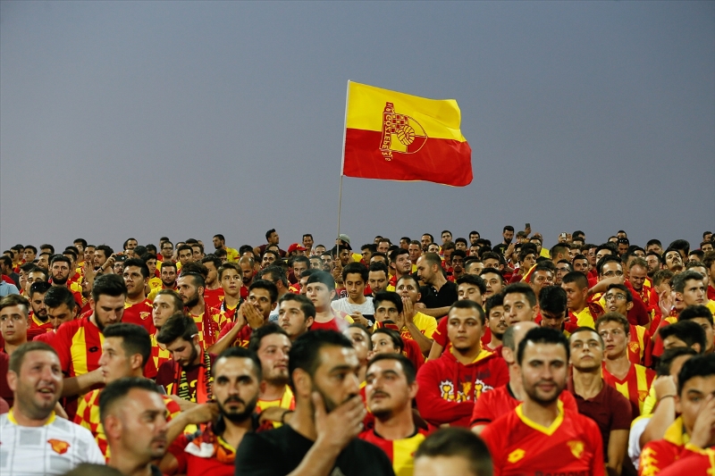 Göztepe, taraftarıyla buluştu