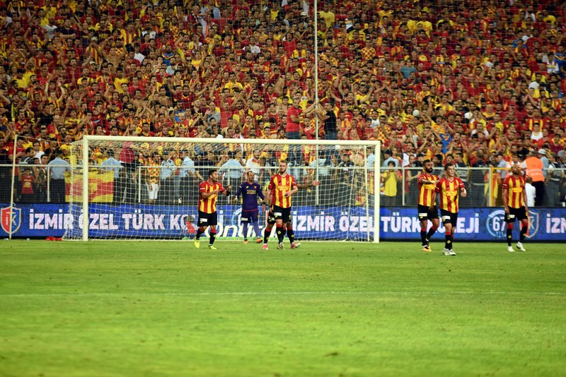 Göztepe, taraftarıyla buluştu