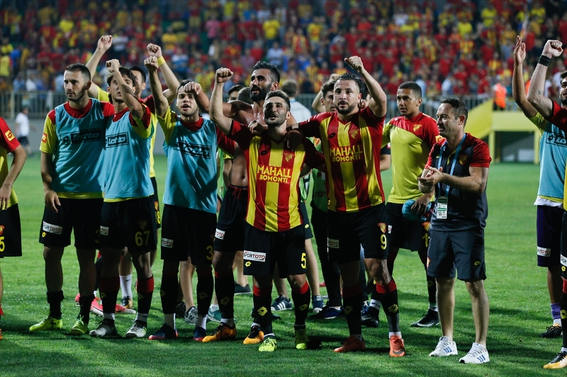 Göztepe, taraftarıyla buluştu
