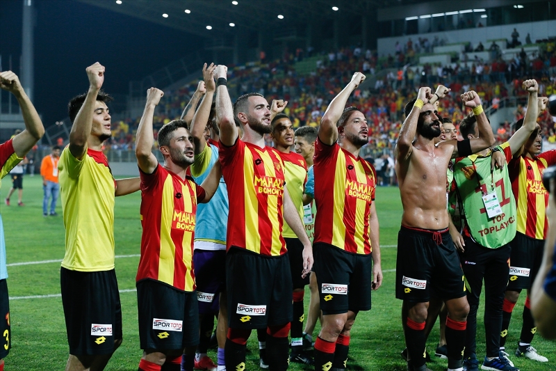 Göztepe, taraftarıyla buluştu