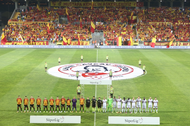 Göztepe, taraftarıyla buluştu