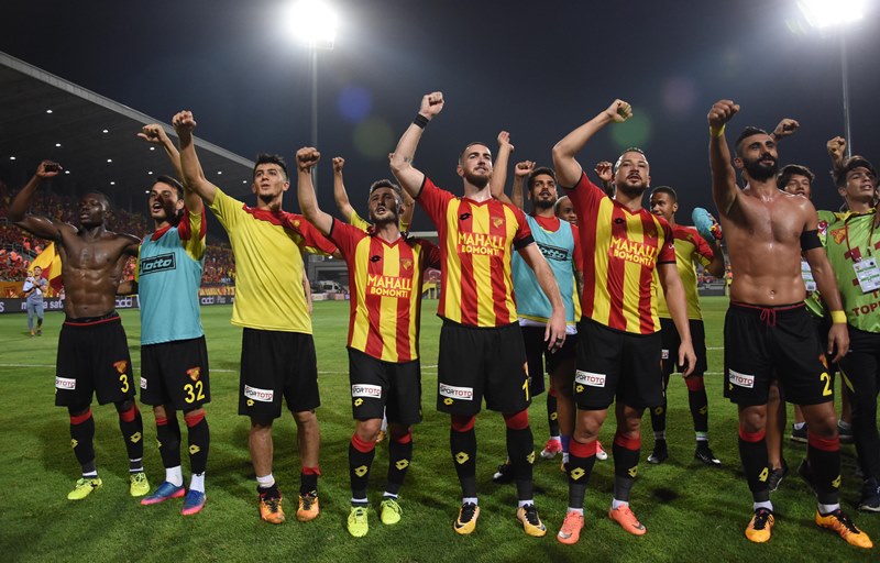 Göztepe, taraftarıyla buluştu