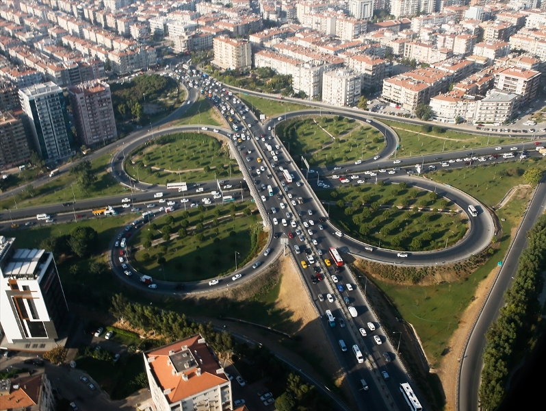İzmir trafiğine havadan denetim