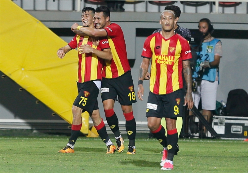 Göztepe, taraftarıyla buluştu