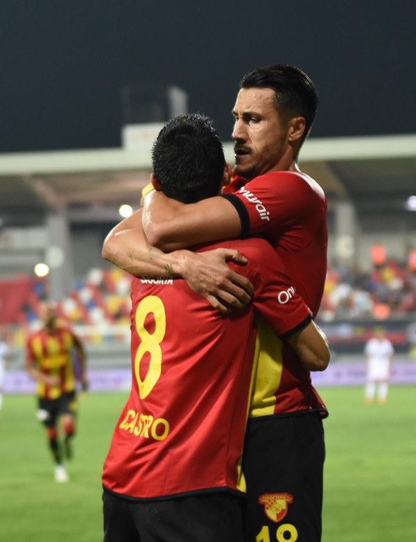 Göztepe, taraftarıyla buluştu