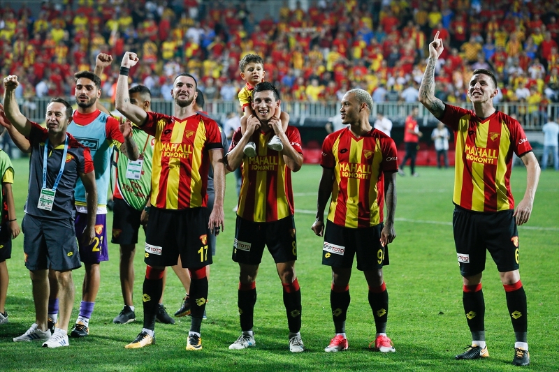 Göztepe, taraftarıyla buluştu