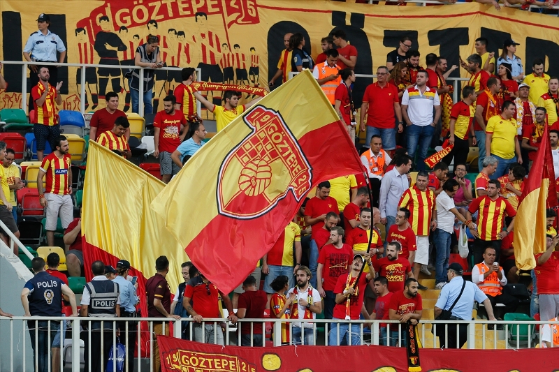 Göztepe, taraftarıyla buluştu