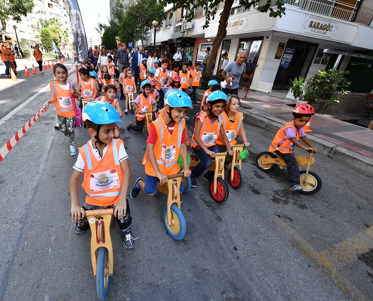 İzmir'de otomobilsiz gün!