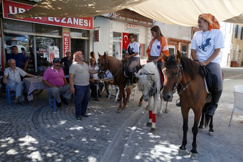 Urla'nın kovboy kızları