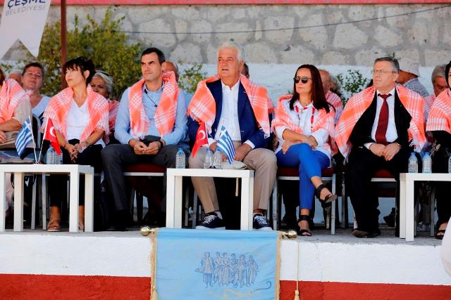 Çeşme'de renkli şenlik
