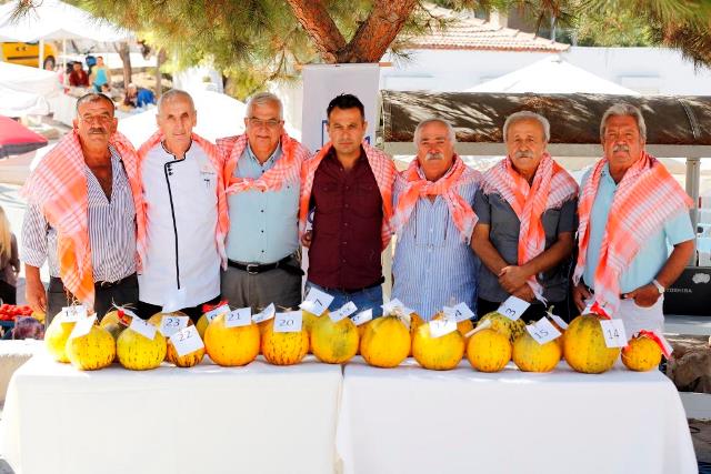 Çeşme'de renkli şenlik