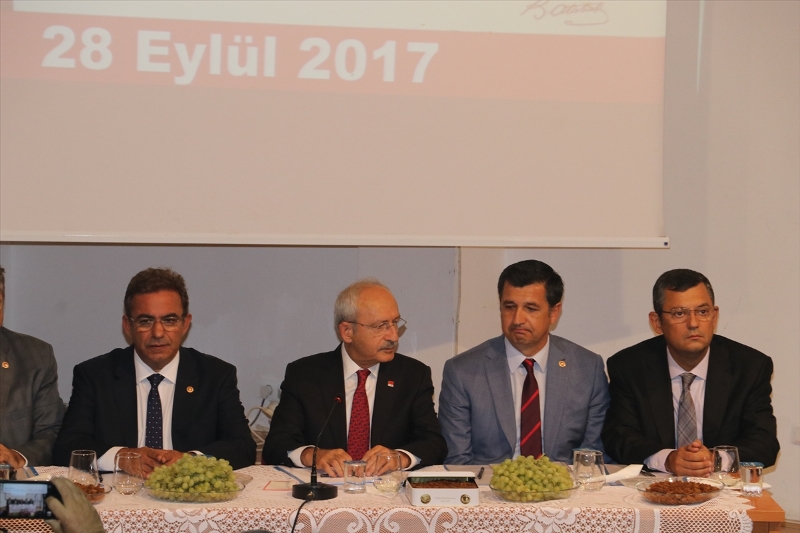 Kılıçdaroğlu asmadan üzüm kesti