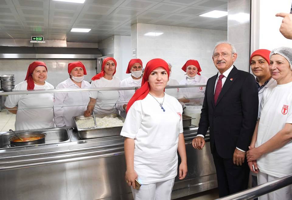 Kılıçdaroğlu asmadan üzüm kesti