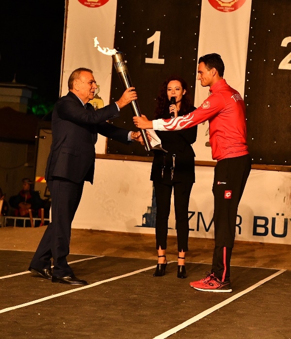 İtfaiyecilerin nefes kesen tırmanışı