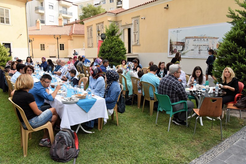 Diyet Kafe 1 yaşında
