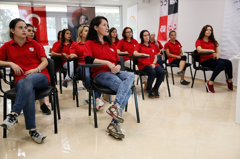 İzmir'de kadın seyisler ezber bozuyor