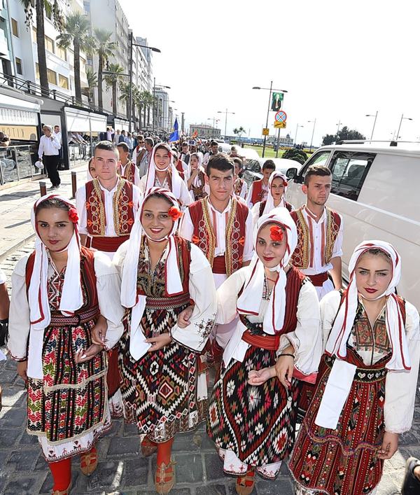 İzmir'de 'Barış ve Dostluk' Festivali başladı