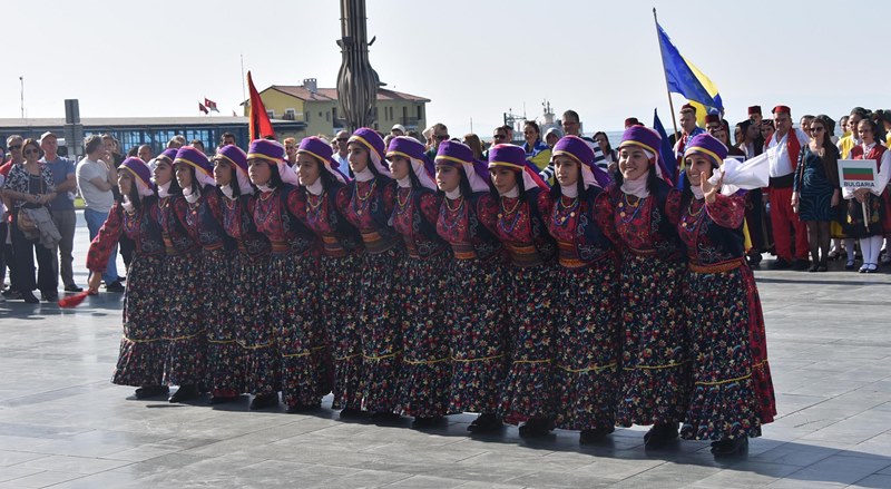 İzmir'de 'Barış ve Dostluk' Festivali başladı