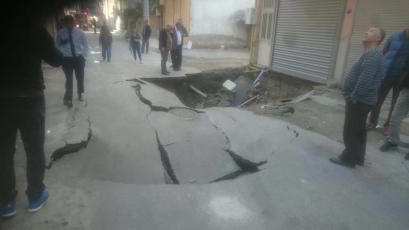 Çiğli'de korkutan göçük!