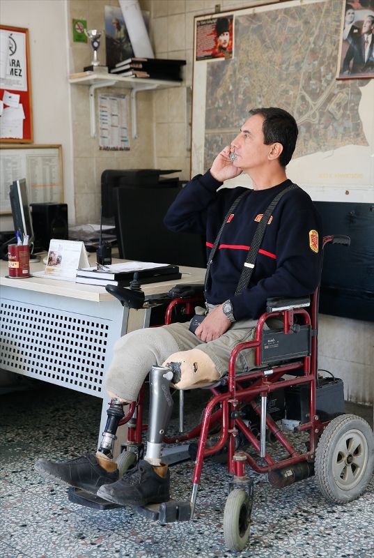 Protez bacaklı itfaiyeci azmiyle örnek oluyor