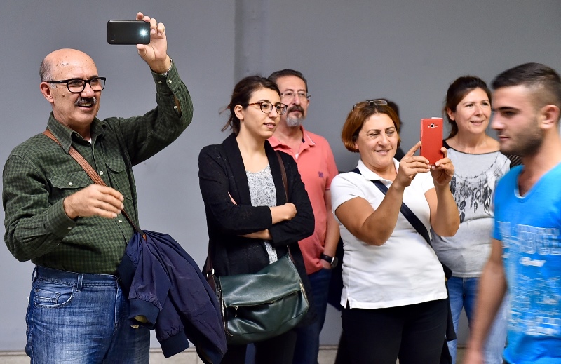 İzmirlilere Metro ve İZBAN'da küçük sürprizler