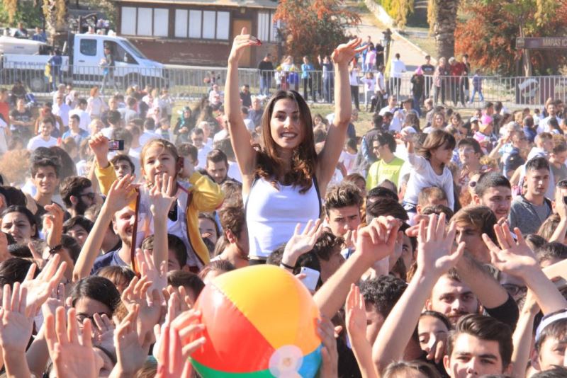 Buca'dan 'renkli' kareler