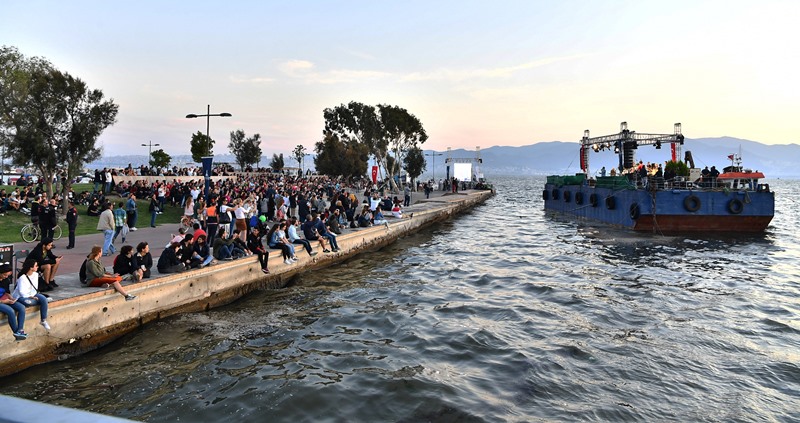 Ege söyledi, İzmir dinledi