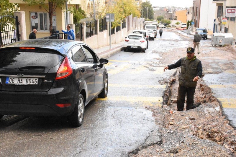 İzmir'de sağanak etkili oldu