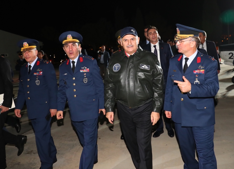 Yıldırım, Çiğli 2. Ana Jet Üs Komutanlığını ziyaret etti