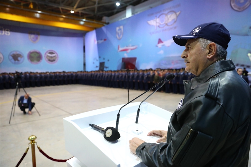 Yıldırım, Çiğli 2. Ana Jet Üs Komutanlığını ziyaret etti