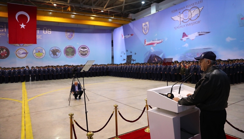 Yıldırım, Çiğli 2. Ana Jet Üs Komutanlığını ziyaret etti