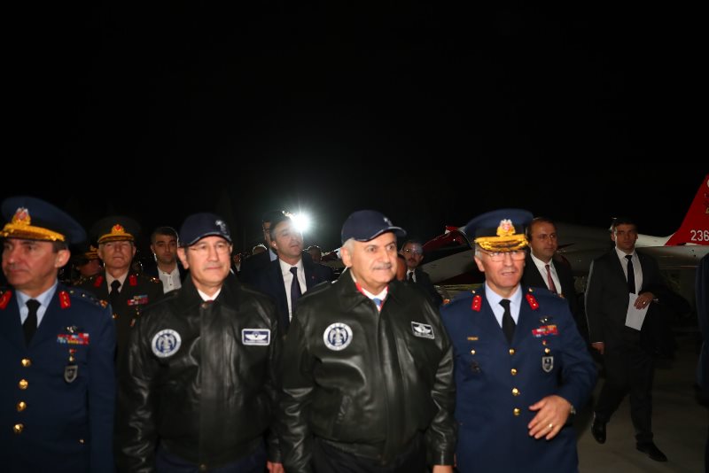 Yıldırım, Çiğli 2. Ana Jet Üs Komutanlığını ziyaret etti