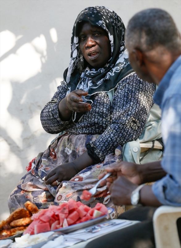 Kökenleri Afrika'dan şiveleri Ege'den