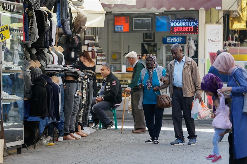 Kökenleri Afrika'dan şiveleri Ege'den