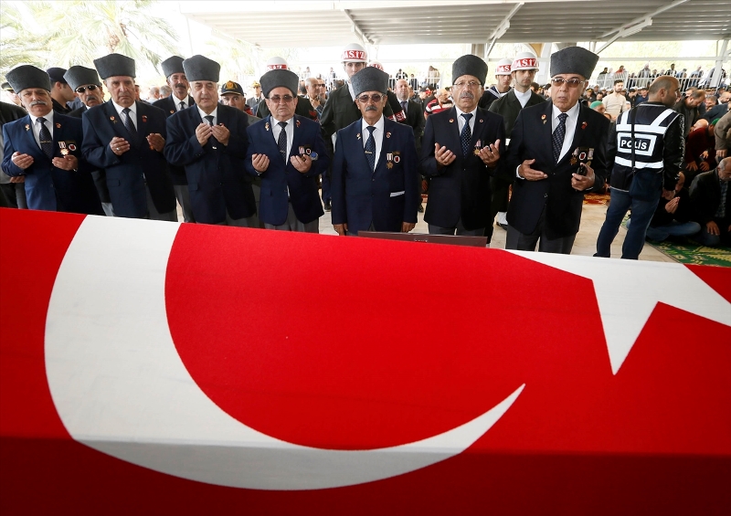 İzmir şehidini uğurladı