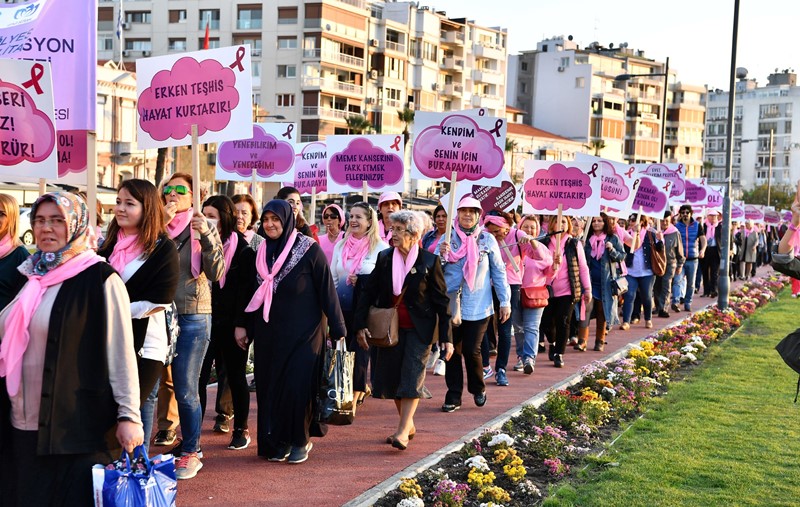 İzmir'de 'Pembe farkındalık'