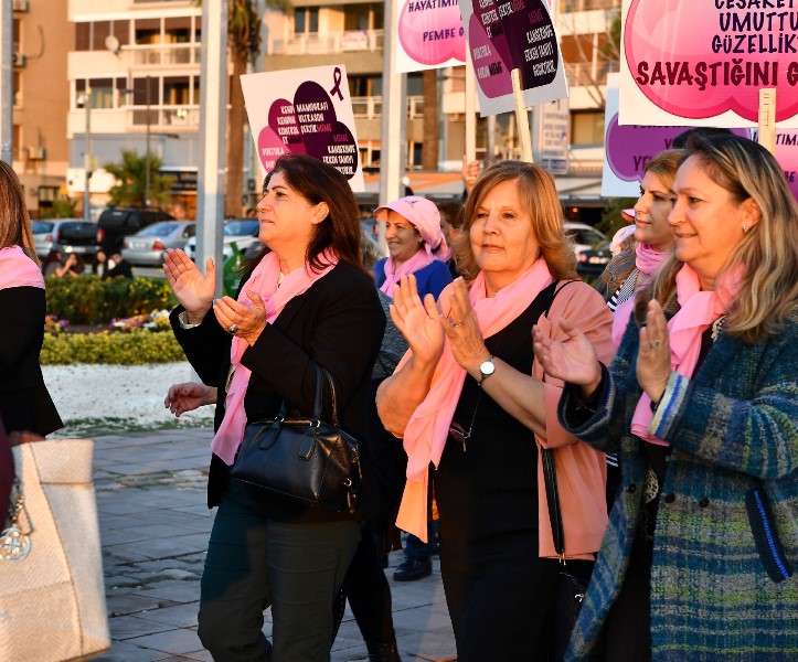 İzmir'de 'Pembe farkındalık'