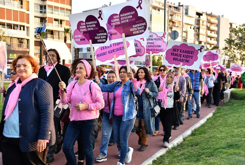 İzmir'de 'Pembe farkındalık'